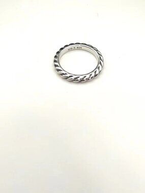 🥁🥁🥁David Yurman 3mm Single Button Ring. Sizes: 6-7-8-9